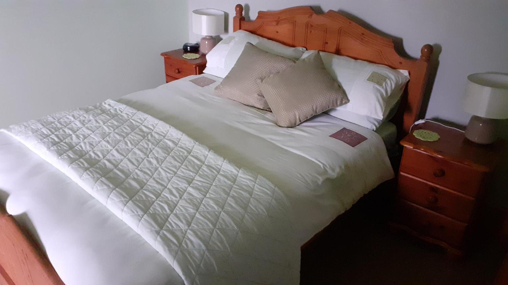 Henblas Holiday Cottages Abergele Zimmer foto